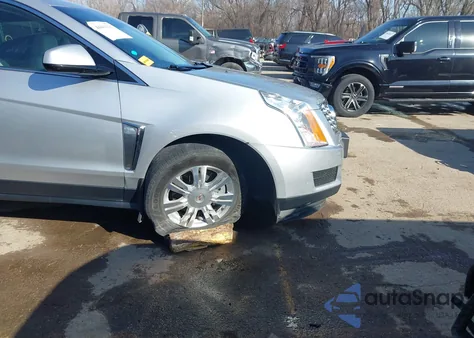 2016 Cadillac Srx Luxury Collection z USA, uszkodzony, nr VIN 3GYFNEE32GS587245